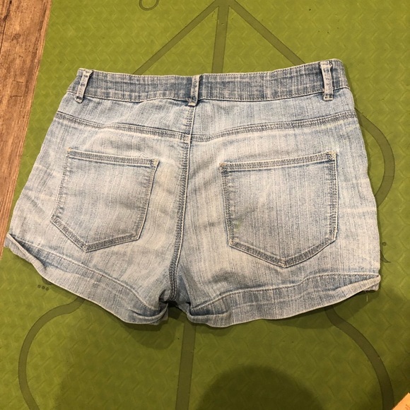 sirens y2k shorts. so comfy and well fitting. - Picture 4 of 4